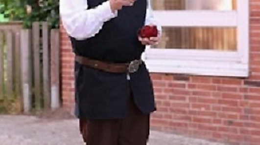 Historische Ortsführung mit dem Dorfausrufer Hannes als Vespertour