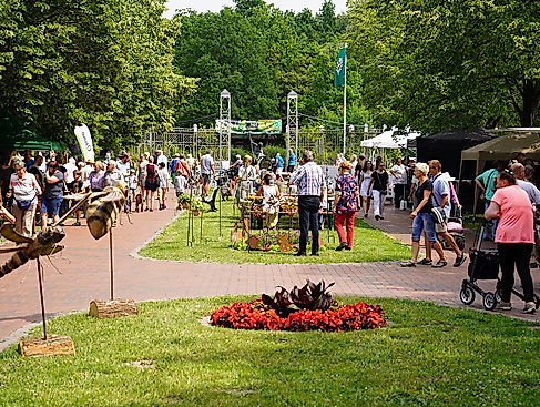Naturmarkt am Neptunbrunnen