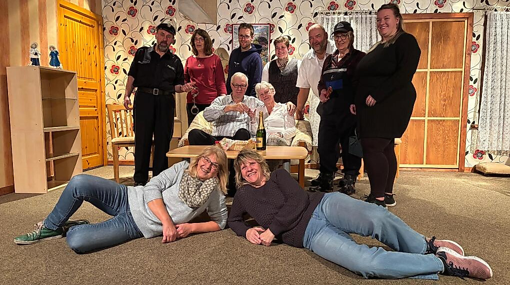 Büsumer Theotermoker: "Champagner to´n Fröhstück"