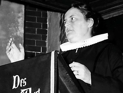 FrauenLeben - FrauenSpuren | Elisabeth Haseloff - »Herr Pastor ist eine Frau!«