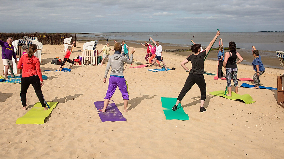 Strand-Gymnastik "Fit in den Tag"