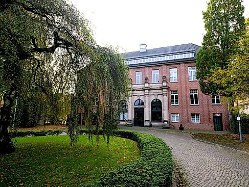 Achilles-Außen-ISO_v2_300.jpg