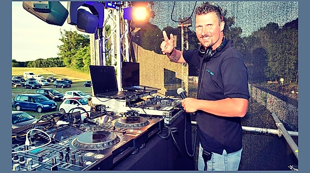 DJ Florian - Bar Cosmopolitan