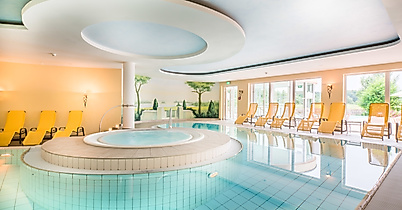 spa_indoorpool_ii_c-castanea-resort