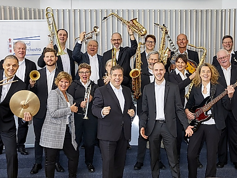 8 O'Clock Big Band Summit - Swingin' the 30s & 40s