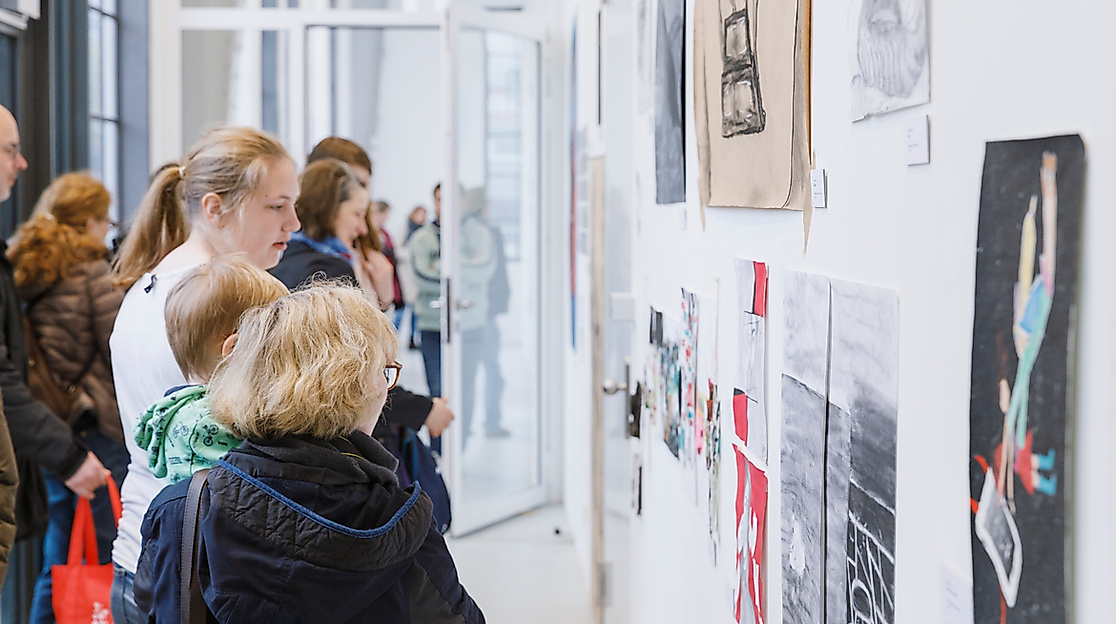 Blitzausstellung Kunstpioniere INTO THE UNSEEN – THE WALTHER COLLECTION