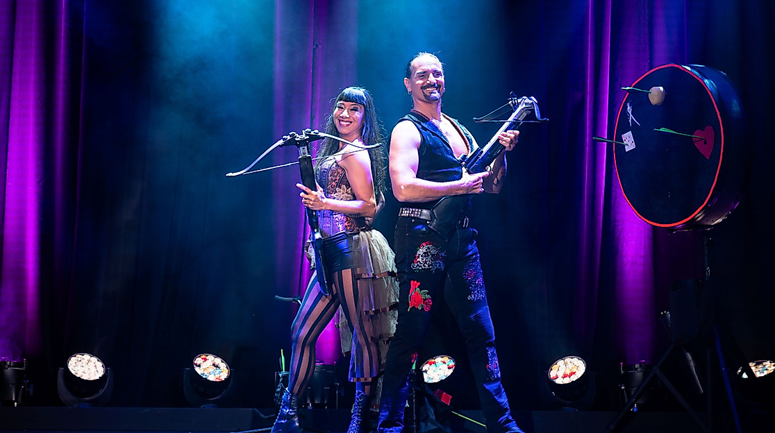 Zwei Artisten im Hansa Theater Varieté