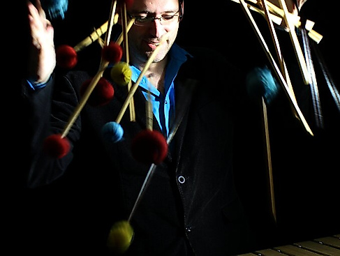 Chris Hopkins' Hoptimists feat. Matthias Strucken (vib) - Swinging into the New Year with Good Vibes!