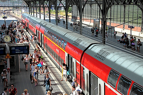 Regionalzug im Lübecker Hauptbahnhof