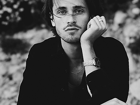 ISKANDER MOON (BE) (INDIE-POP-SINGER-SONGWRITER)