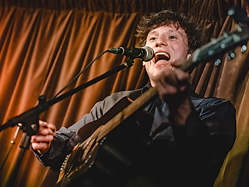 ludwig-wright-performing-photo-daniel-guenther