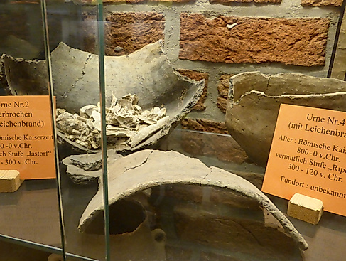 Frühgeschichtliche Funde  Burgmuseum  Bild Nowotny