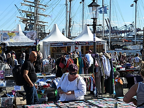 Flohmarkt an der Fischauktionshalle - HG25_TP_09052025-167_NEU