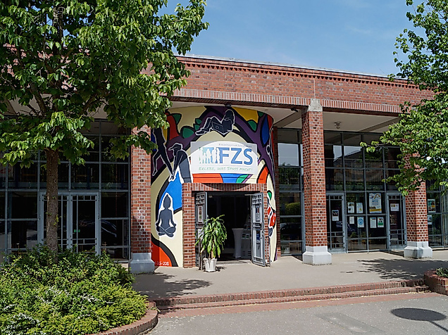 Main entrance Freizeitzentrum Schnelsen