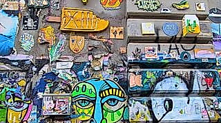 Bunte Wand und Welt