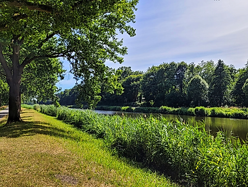 Fahrgastschiff Lüneburger Heide auf dem Elbe-Lübeck-Kanal