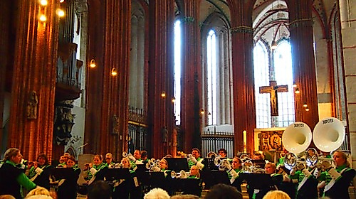 Gottesdienst zum Volks- und Erinnerungsfest mit Pastorin Inga Meißner