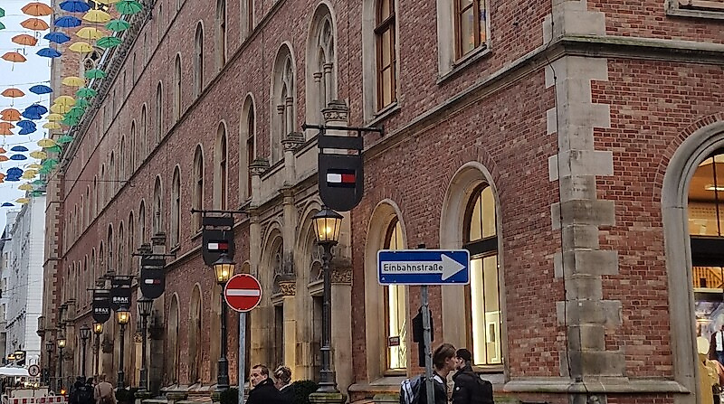 Mit Brief und Siegel – Hamburgs Postgeschichte entdecken - Von der Postkutsche zur Briefmarke – Hamburgs verborgene Geschichte