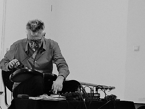 1564blurred_edges_24_massaron