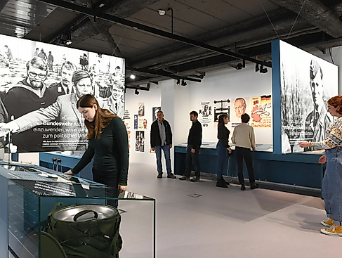 Ausstellung "Schmidt! Demokratie leben"