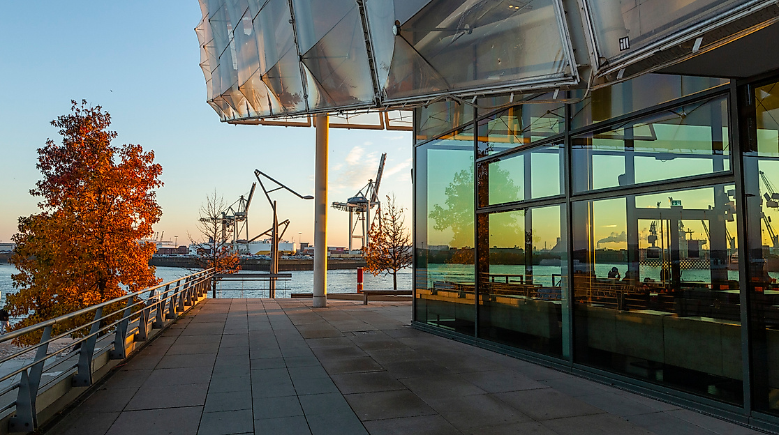 unilever-haus_hafencity_c-2018-timo-sommer-lee-maas-2