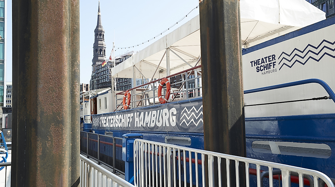 Theaterschiff