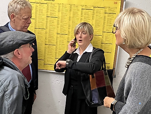 Niederdeutsche Bühne Rostock - „Dat Bahn-Chaos – Reisende sall man uphollen“