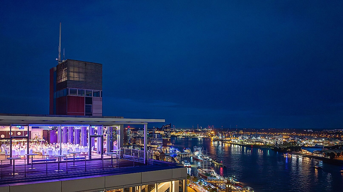 Eventlocation_Elb_Panorama_Aussenansicht_Elbe_AbendNORD-EVENT-GmbH