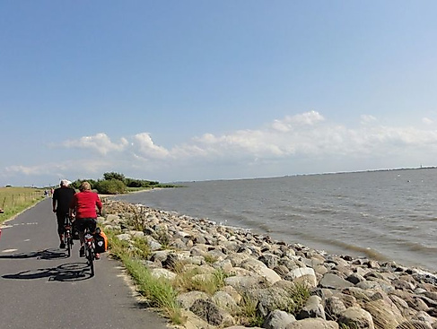 Auf die andere Seite der Elbe