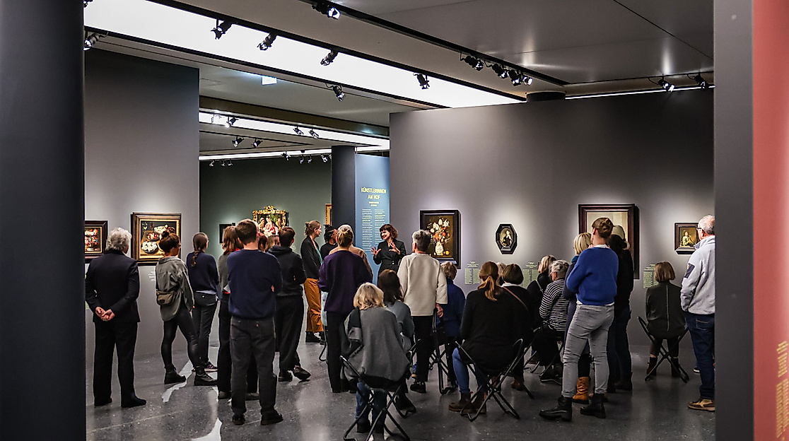 Kunst im Kontext: Wer trägt das Kind?