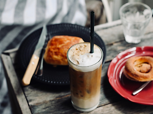 honey-fangs-715797-unsplash