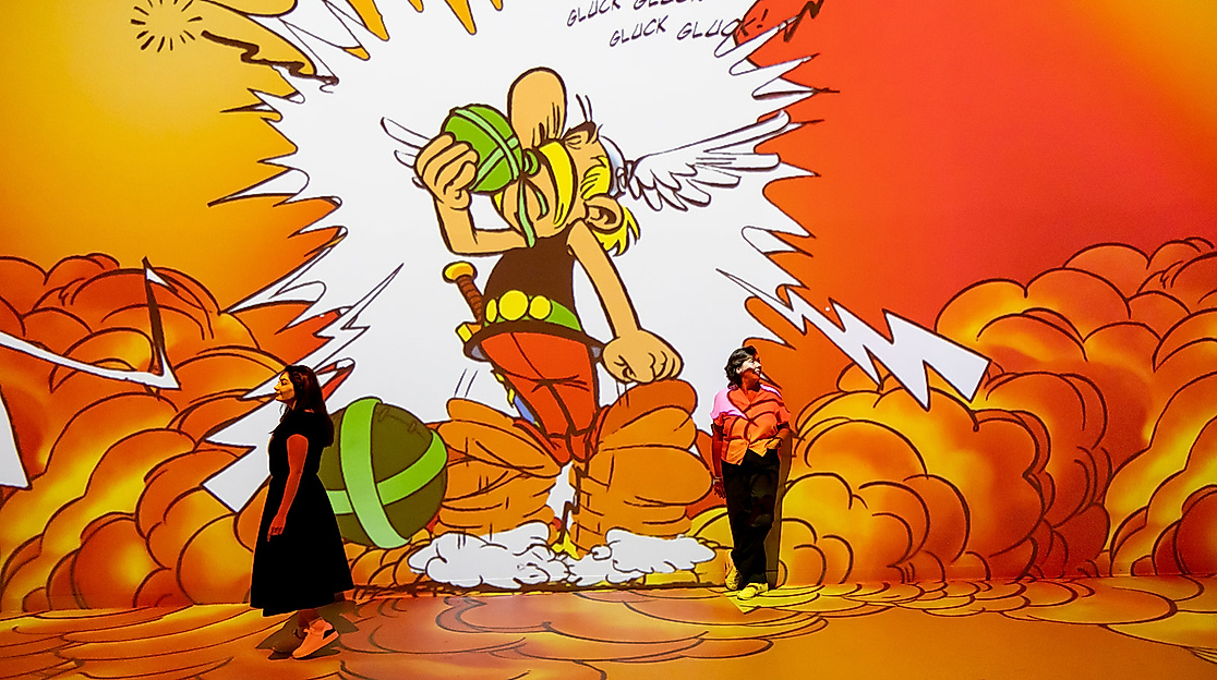 Asterix-Projektion im Port des Lumières