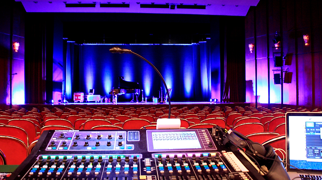 Bühne im Sachsenwaldhotel