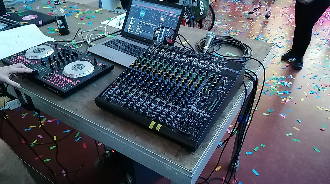 Tanzpalast und Karaoke