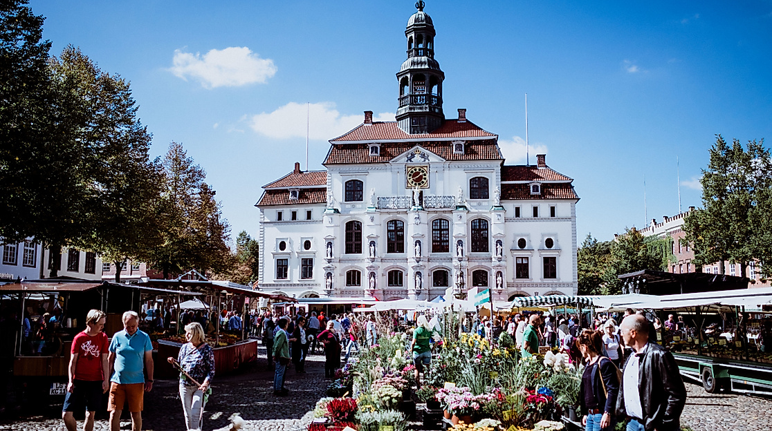 lueneburger-wochenmarkt_c-lueneburg-marketing-gmbh-mathias-schneider