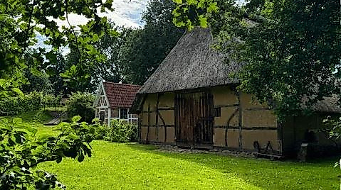 Führungen im idyllishen Museumsdorf