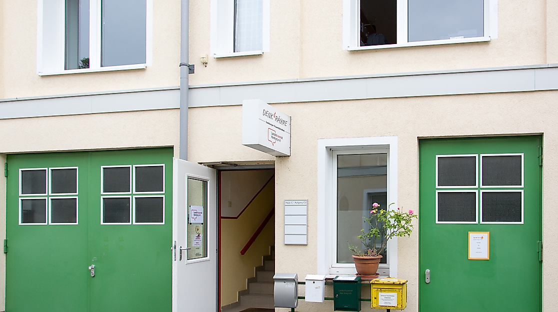 Frauenbildungszentrum Denk-T-Räume