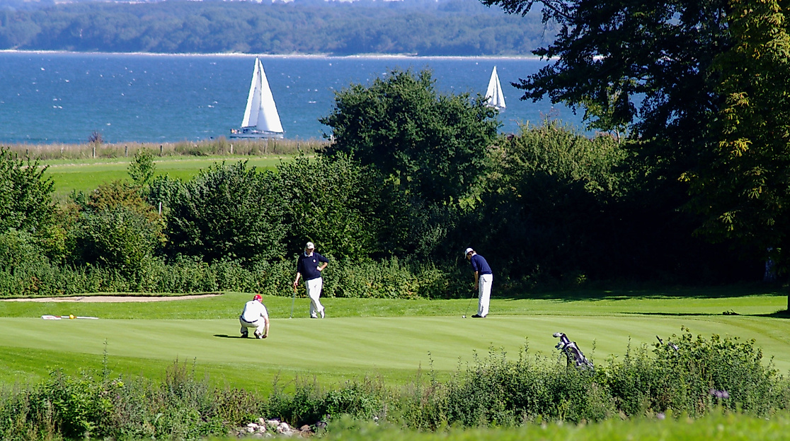 Golfer am Meer