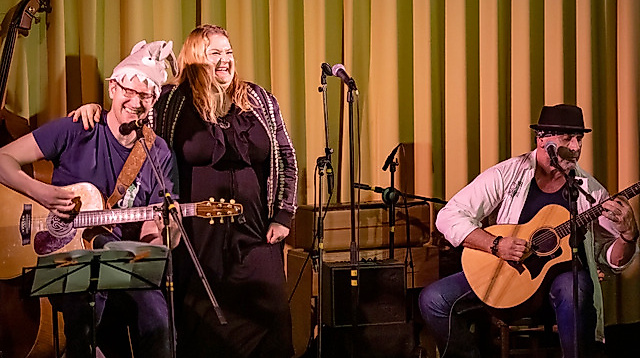 Pfingstvibes - OMA BECKER COMBO