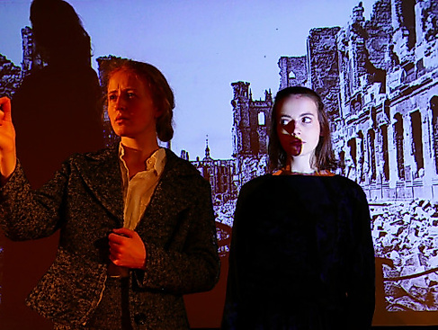 27-03-07 Sophie & Ich Kristina Schleicher-Lara Henneberger ©Thomas Parr