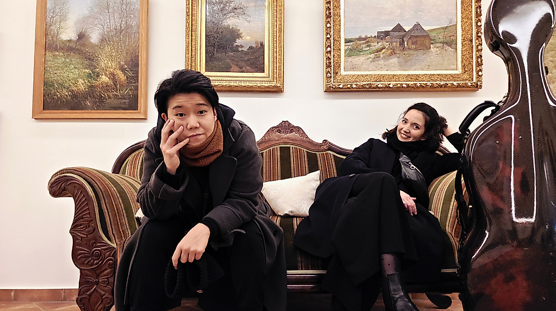 Broadway-Glanz und Englischer Regen in der Alten Druckerei Ottensen