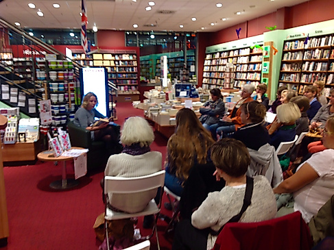 Lesung mit Sandra Girod in der Buchhandlung Die Buchhandlung HEYMANN Bergedorf