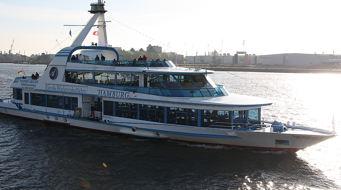 Fahrgastschiff MS HAMBURG