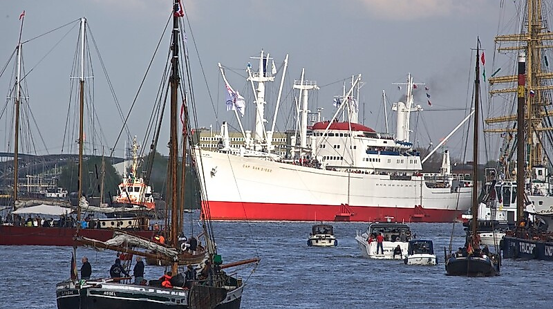 Genussfahrt zum 837. Hafengeburtstag Hamburg
