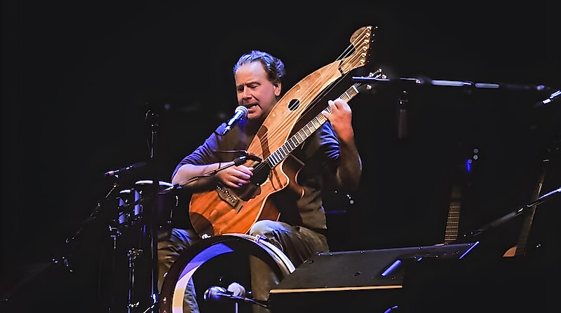 Worlds of Song - Ein Abend voller globaler Harmonie mit Loah, Laura Silverstone und Brian Gore