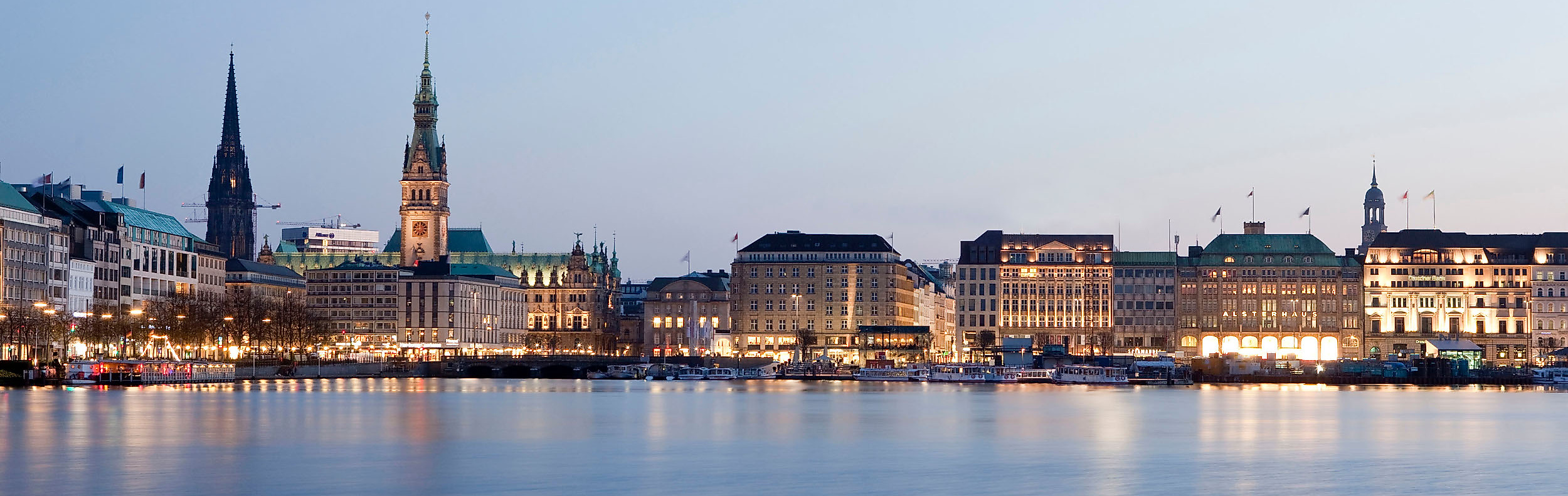 Lichterfahrt auf der Alster