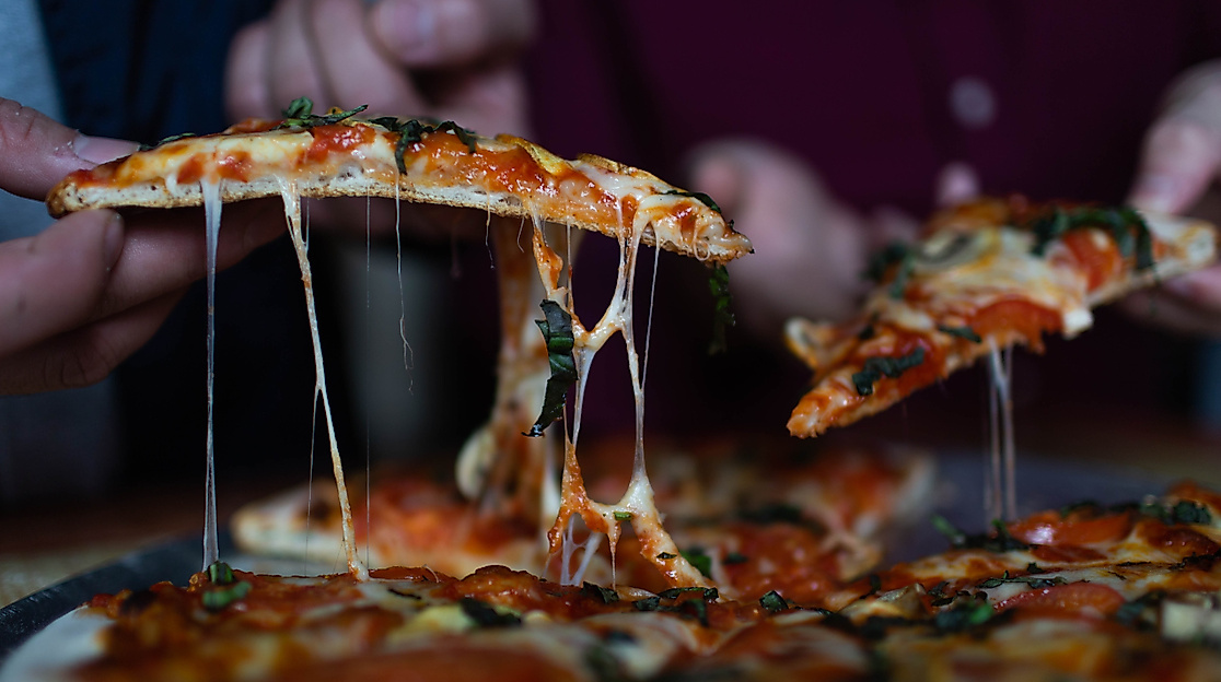 pizza_c-unsplash-brenna-huff_1