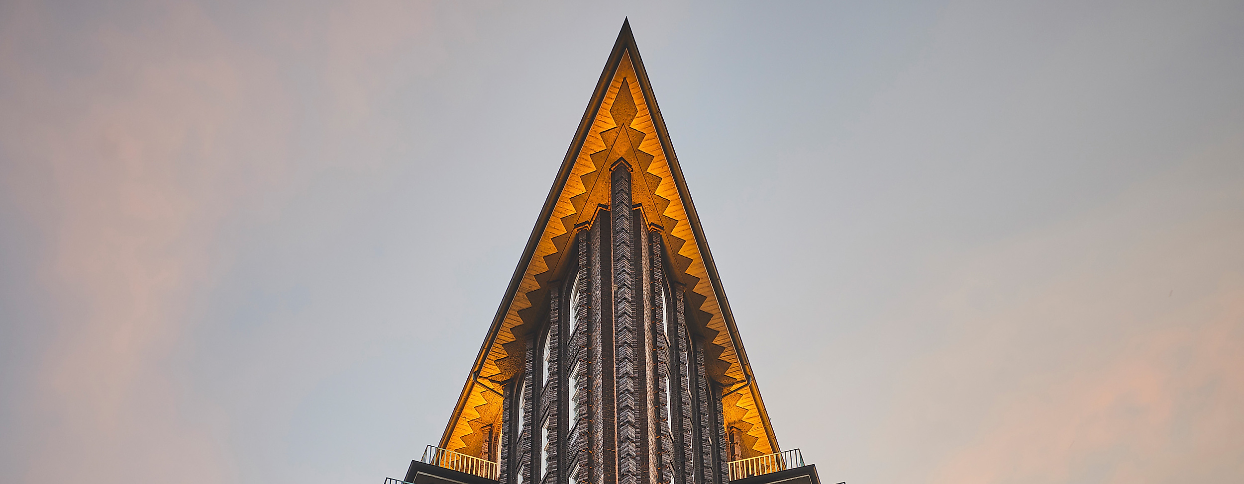 chilehaus-nachtaufnahme_c-2019-thisisjulia-photography-5