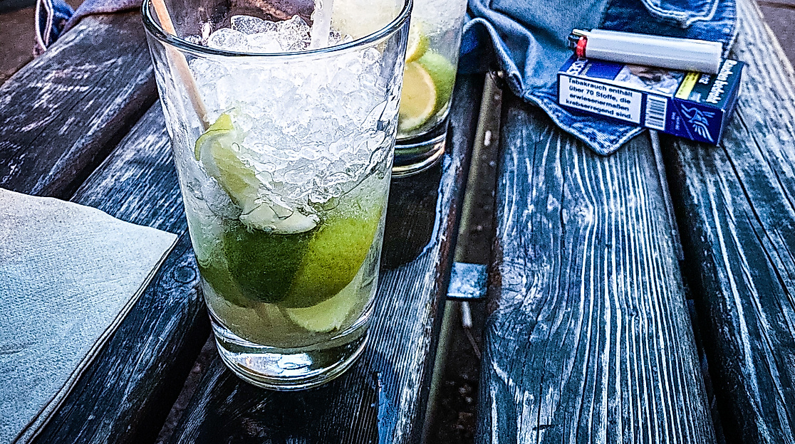 katze-hamburg-bars-cocktailglas-schanzenviertel-szeneviertel-c-felix-behnke