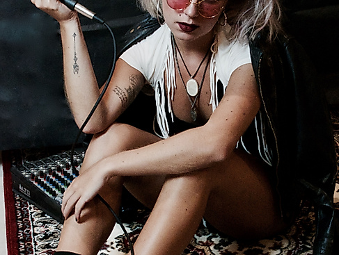 Georgia Foto Angela Crandon neu